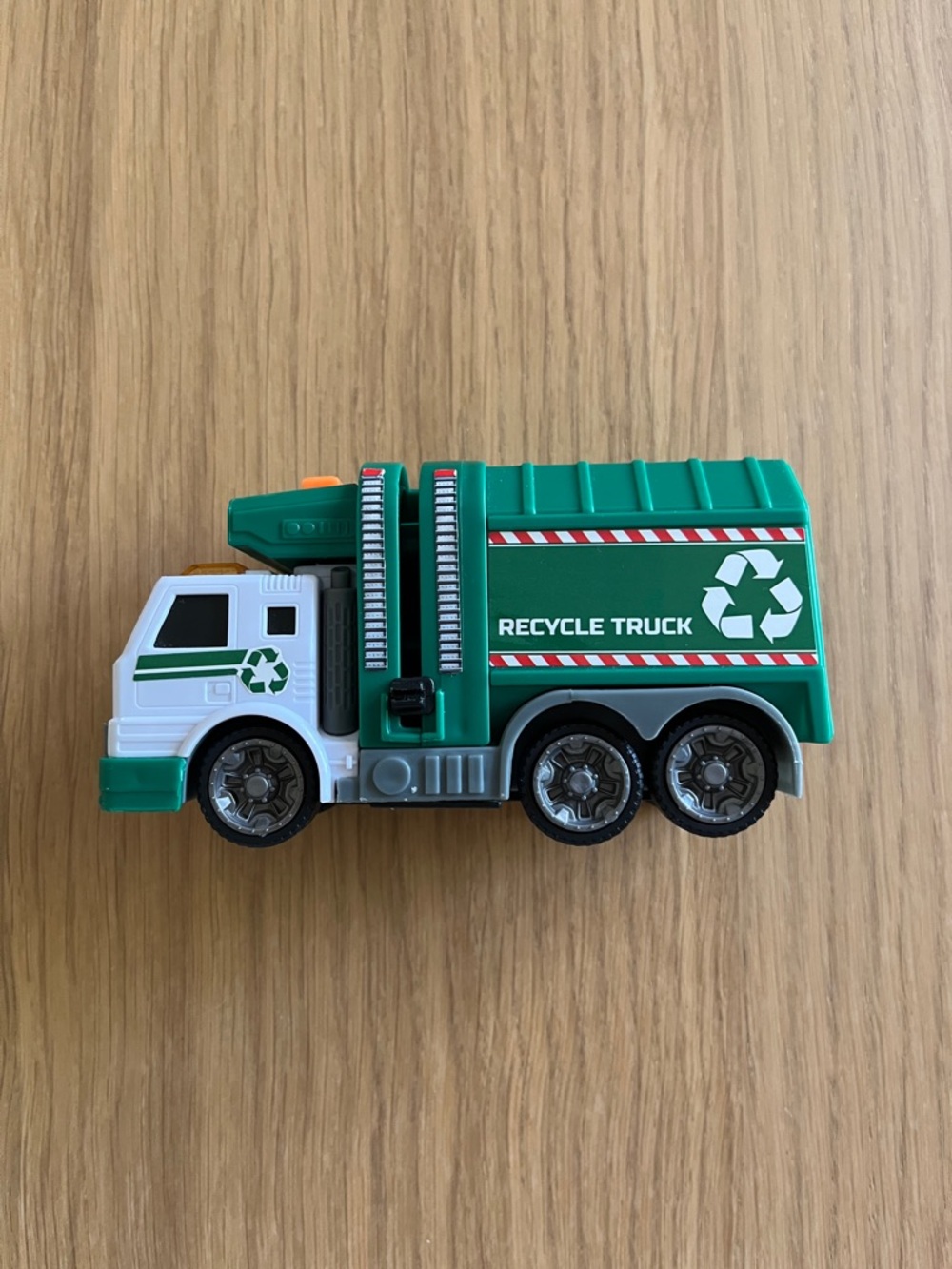 Dickie Toys Action Series Recycling Truck Light and Sound Toy, Ages 3+